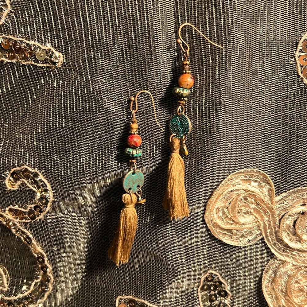 Cute tassel fashion earrings